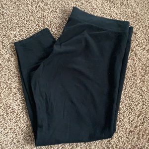 Basic black leggings
